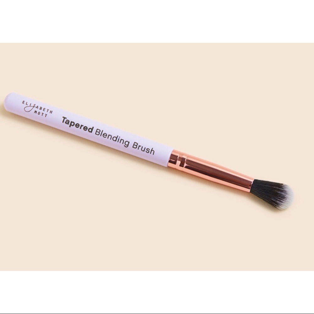 4/$20⭐️Elizabeth Mott Tapered Blending Brush